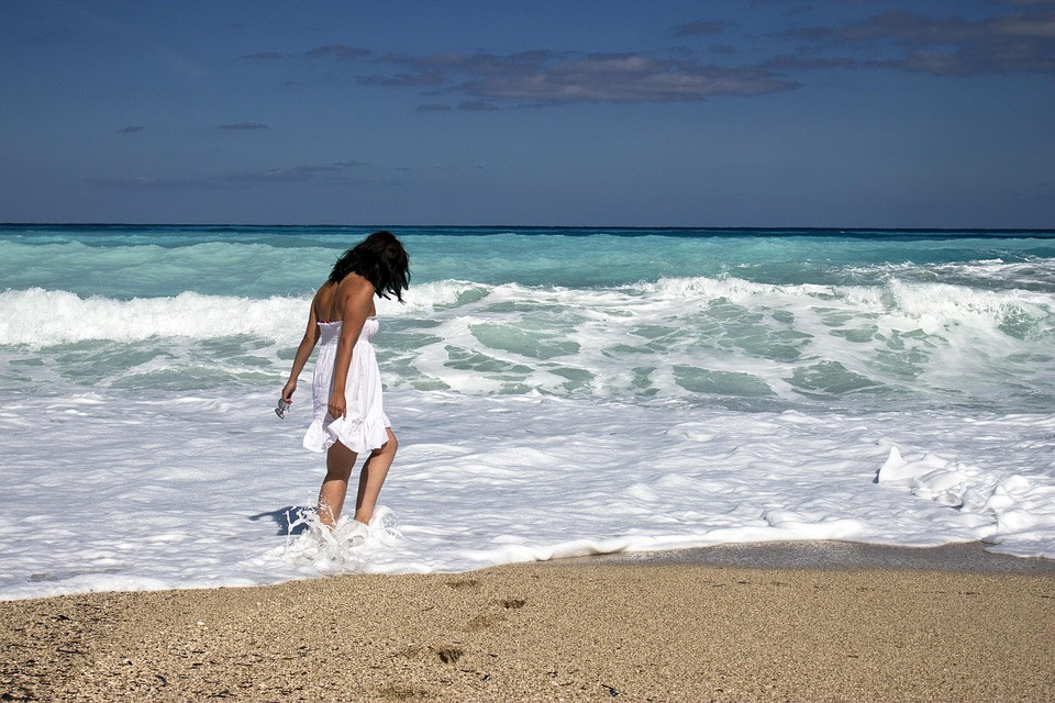 מרגישים מלאים אך לא מרוצים: כיצד להתמודד עם לחץ, דימוי גוף שלילי וליצור מקום לתשוקה המינית במהלך עונת החגים חלק 2